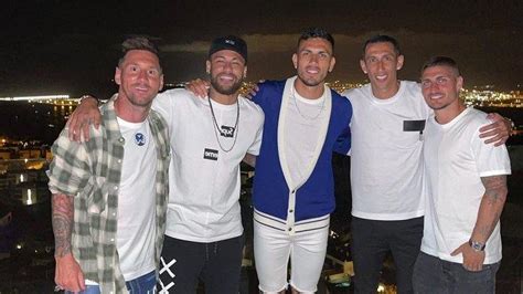 Liburan Di Ibiza Lionel Messi Sempat Foto Bareng Neymar Dan Para