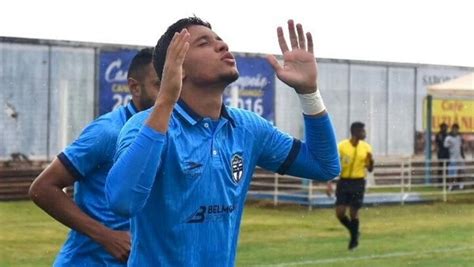 Elogiado Davi Araújo comemora acerto o Botafogo Muito feliz e