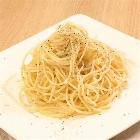 シンプルが美味しい♪ チーズと黒胡椒のパスタのレシピ動画・作り方 Delish Kitchen