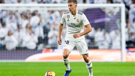 Mercato Real Madrid Lagent De Cet Ind Sirable De Zidane Entrouvre