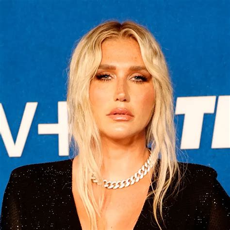 Kesha Hot And Sexy Bikini Pictures Woophy