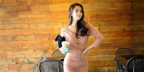 Guru Cantik Dan Seksi Ini Viral Kan Dunia Rahasia Wanita Dewasa