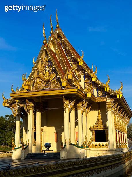 Wat Sa Prasan Suk Or Wat Ban Na Muang Boat Temple In Ubon Thailand