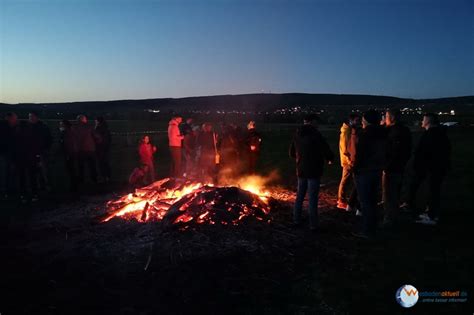 Wiesbadenaktuell Osterfeuer Am Scholzenhof In Nordenstadt Am Samstag