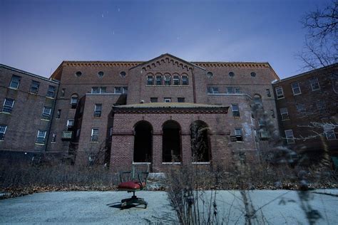 Left Behind Photo Of The Abandoned Pilgrim State Hospital Abandoned Hospital Abandoned