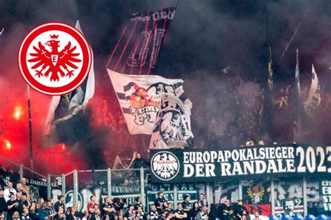 Gewalt Auf Schalke Eintracht Frankfurt Reagiert Polizei Von Banner