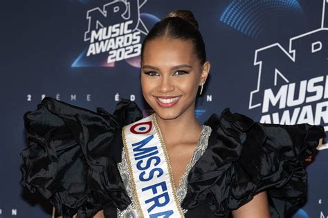 Miss France 2024 Découvrez la nouvelle et élégante couronne de la