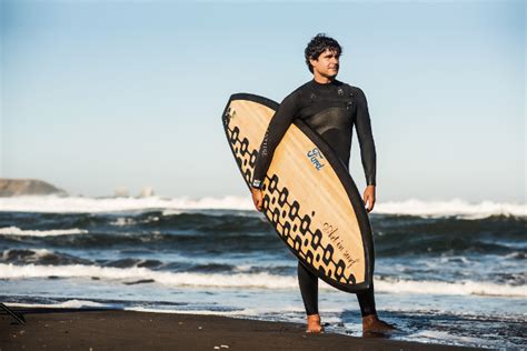 Surfista Rafael Tapia Buscar El R Cord Mundial De Olas Gigantes El