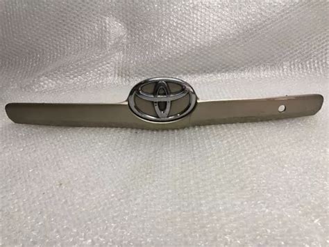 Moldura Cajuela Toyota Camry Original Usada Env O Gratis