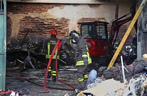 Brand In Einer Textilfabrik Bangladesch In Der Toskana Panorama