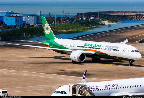 B Eva Airways Boeing Dreamliner Photo By Tse Wai Kit Id