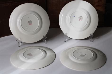 Wedgwood Windermere Vintage China Luncheon Plates Floral Center W