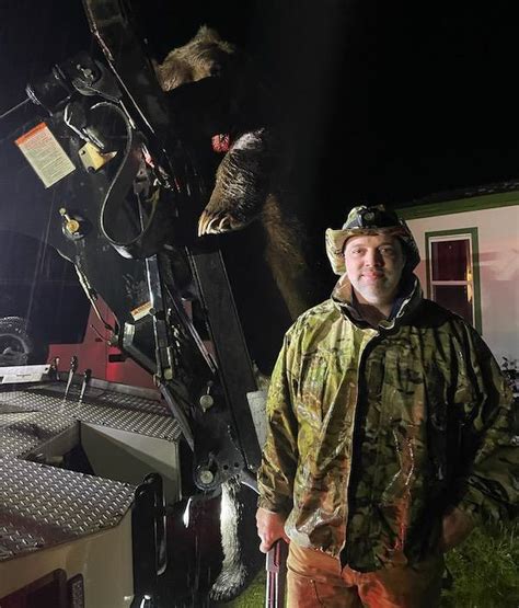 Retired Coast Guardsman Kills Kodiak Bear Inside Neighbor’s House with ...