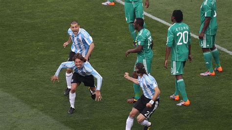 Argentina Vs. Nigeria: Gabriel Heinze Goal Carries Argentines To 1-0 ...