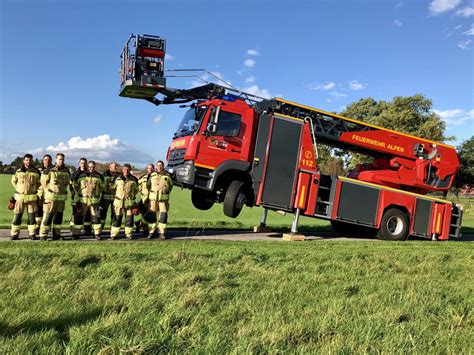 Drehleiter Fortbildung Freiwillige Feuerwehr Alpen