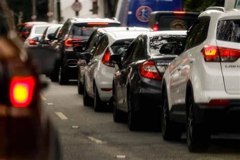 Nove montadoras aderem ao programa do governo de subsídio para carros