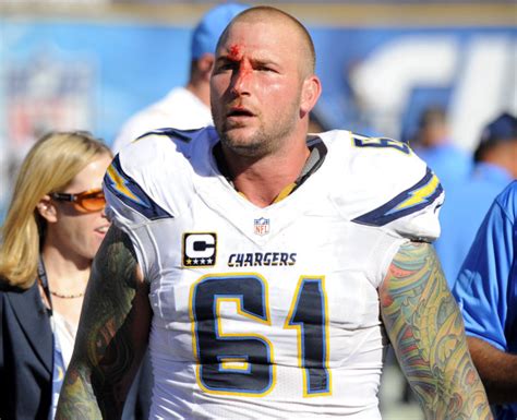 Chargers' Nick Hardwick is latest retired lineman to drop massive ...