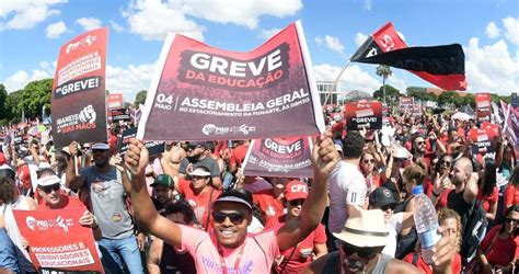 Greve dos professores é considerada ilegal pela Justiça do DF