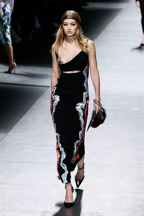 Gigi Hadid Walks For Versace Irish Mirror Online