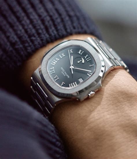 buy patek philippe nautilus jumbo  patek philippe nautilus