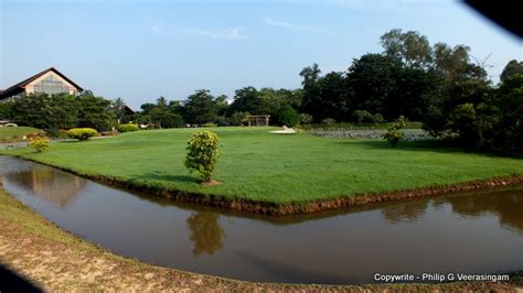 Images of Sri Lanka on blogspot.com: Waters Edge Park, Baththaramulla, Colombo, Sri Lanka.