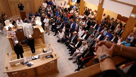 Région Hommage aux victimes israéliennes à la synagogue d Aix Ce