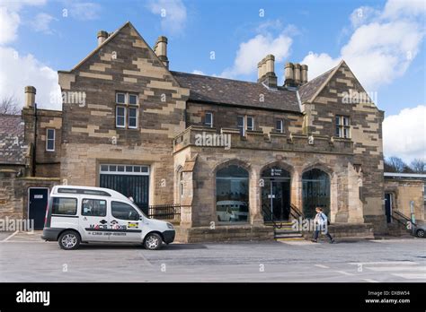 Durham railway station hi-res stock photography and images - Alamy