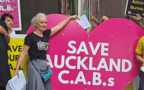 Citizens Advice Bureau Delivers Petition To Auckland Council In Effort