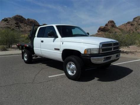 Purchase Used 2001 Dodge Ram 2500 Quad Cab 4x4 Cummins Diesel Flatbed