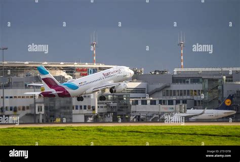 Eurowings Airbus A319 100 D AGWL taking off at Düsseldorf