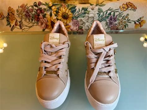 Tenis Minie Mouse Color Nude 23 Con Motivos Dorados Meses sin interés