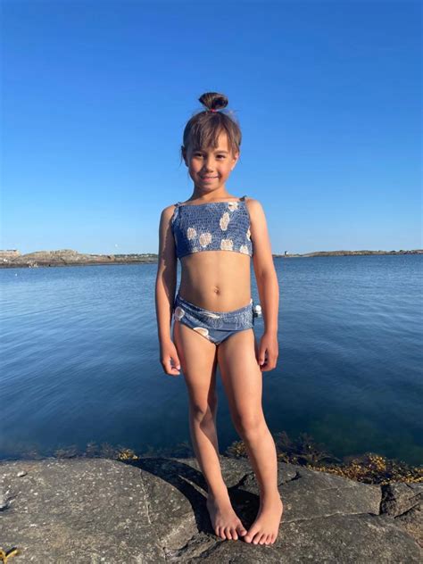 Hot Sexy Emma Linnea Bikini Pics