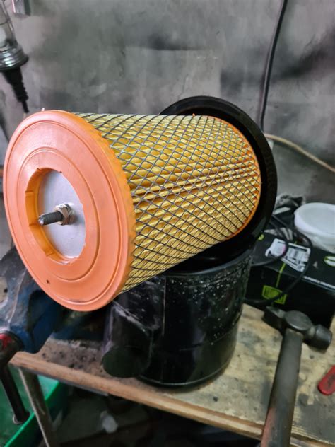 Замена воздушного фильтра двигателя ЗМЗ 409 Хантер — УАЗ 315195 Hunter ...