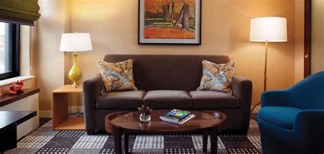 Chicago Lincoln Park Lodging | Hotel Lincoln - Accommodations