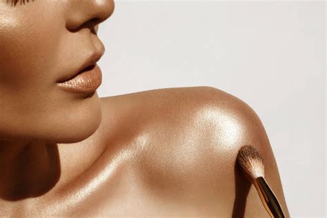 Get Your Hands On These Body Glow Oils For A Goddess Like Sheen