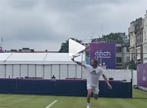 Stefanos Tsitsipas training hard on grass ahead Wimbledon. VIDEO ...