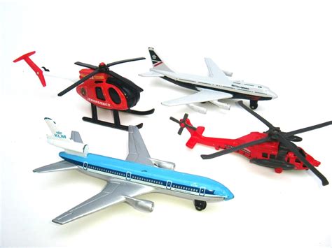 Vintage Matchbox Die Cast Metal Toy Airplanes & Helicopters