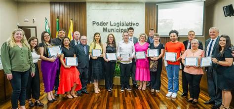 Câmara de Pitanga homenageia professores da rede pública de ensino