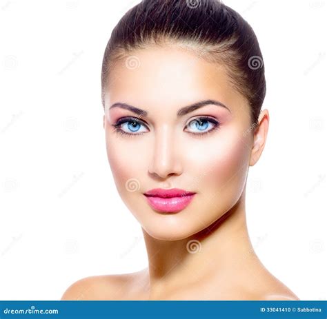 Beau Visage De Jeune Femme Photo Stock Image Du âge 33041410