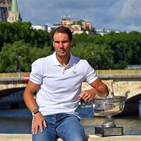 Tulipanes par cigarro quien es el entrenador de rafa nadal bádminton