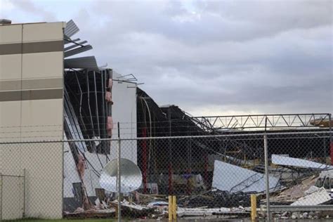 50 People Trapped Inside Fedex Facility After Michigan Tornadoes