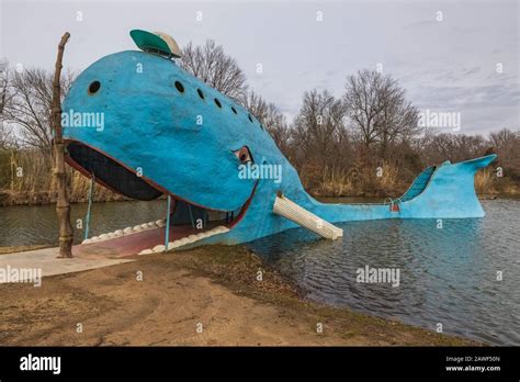 Route 66 Blue Whale Hi Res Stock Photography And Images Alamy