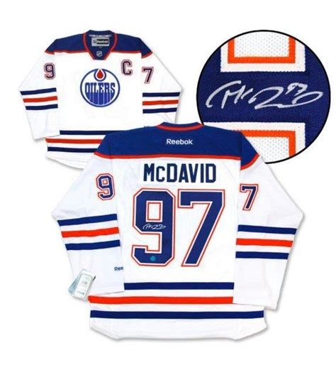 Razzall™ | Connor McDavid Signed Jersey