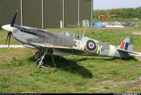 Supermarine Spitfire (Replica) - UK - Air Force | Aviation Photo ...