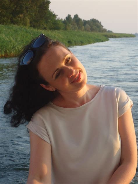 wanita muda model senyum foto gratis  pixabay pixabay