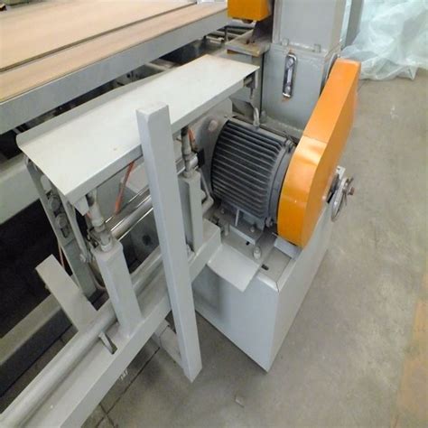 Double Edge Vertical And Horizontal Trimming Saw For The Plywood Board