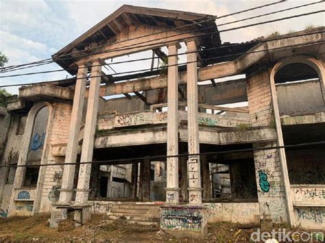 Rumah Hantu Darmo Yang Terkenal Angker Di Surabaya Dilelang Tertarik