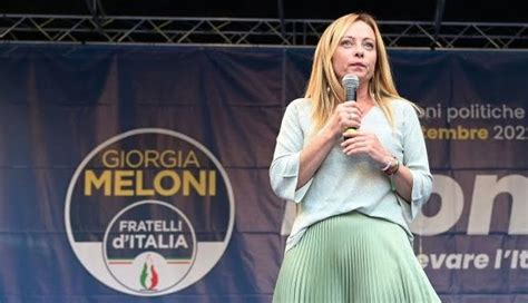 Giorgia Meloni Toma Posse Na It Lia O Mundo Diplom Tico