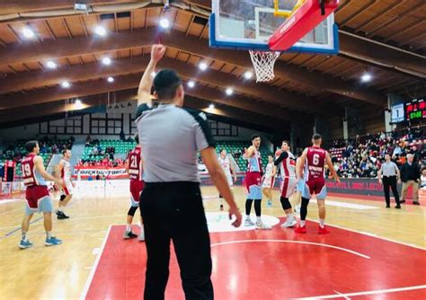 La Sfida Tra Legnano Basket E Npc Rieti Al Pala Borsani Di Castellanza