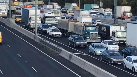 Melbourne Traffic Western Ring Road To Remain Closed For Up To 8 Hours